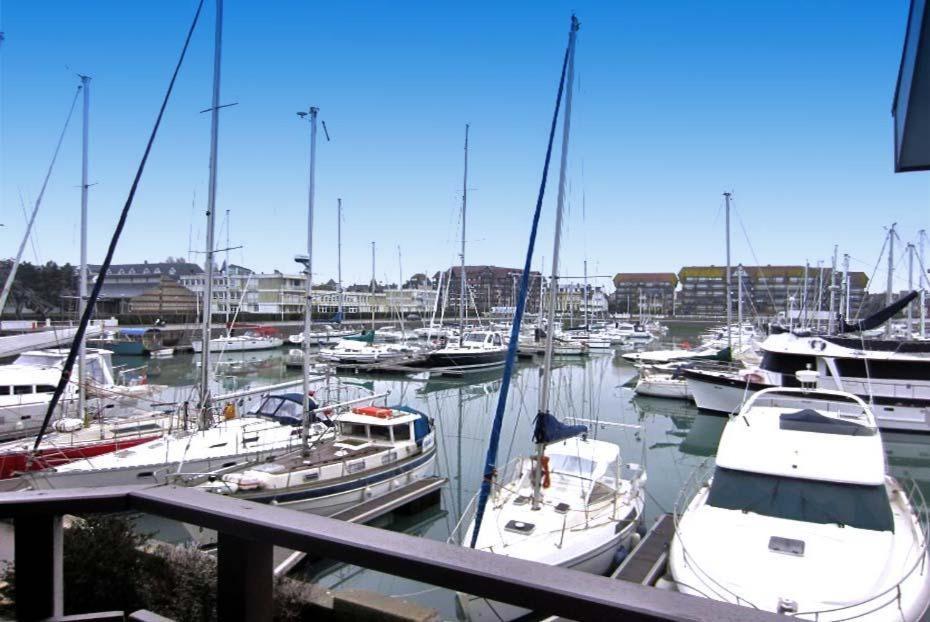 Le Loft-Boat Lägenhet Deauville Exteriör bild