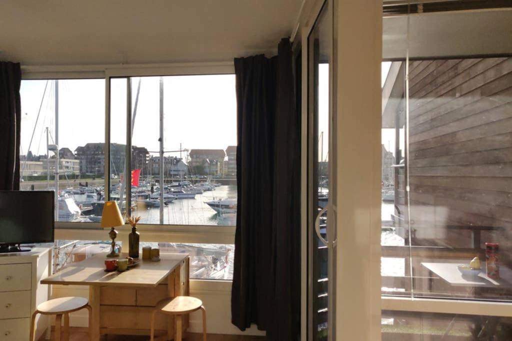 Le Loft-Boat Lägenhet Deauville Exteriör bild